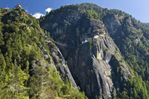 Images Dated 15th July 2009: Taktsang Dzong (monastery) or Tigers Nest, built in the 8th century, Paro, Bhutan