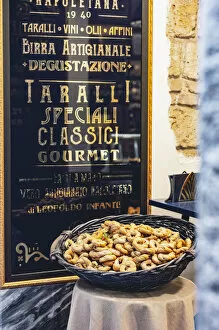 Naples Gallery: Taralli pepe e sugna, traditional from Naples
