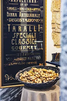 Naples Gallery: Taralli pepe e sugna, traditional from Naples