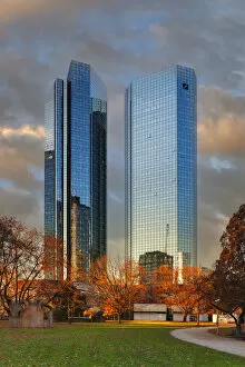 Taunusanlage Park with Deutsche Bank Tower, Frankfurt, Hesse, Germany