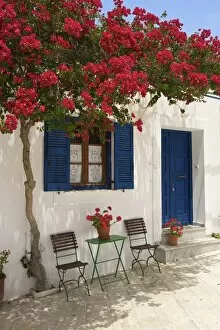 Images Dated 18th June 2014: Tavern in Lefkes, Paros Island, Cyclades, Greece