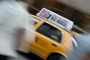 Images Dated 22nd October 2009: Taxi Cab, 5th Avenue, Manhattan, New York City, USA