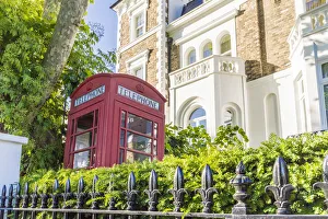 Notting Hill Prints: Telephone box in front garden, Notting Hill, London, England, UK
