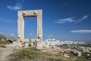 Images Dated 19th June 2019: Temple of Apollo, Naxos Town, Naxos, Cyclade Islands, Greece