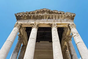 Images Dated 29th June 2023: Temple of Augustus, Trg Forum / Piazza Foro, Pula, Istria, Croatia