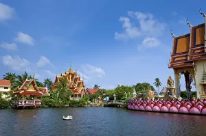 Ko Samui Gallery: Temple in Bo Phut, Ko Samui, Thailand