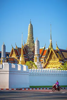 Temple of the Emerald Buddha, Bangkok, Thailand
