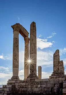 Images Dated 27th November 2018: Temple of Hercules Ruins, Amman Citadel, Amman Governorate, Jordan