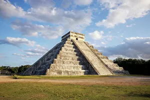 Mayan Gallery: Temple of Kukulkan, El Castillo, Chichen Itza, Yucatan, Mexico