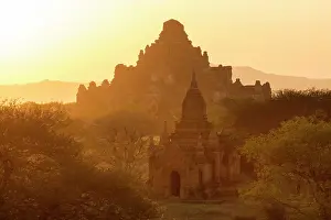 Mandalay Region Prints: Temples at sunset, Bagan (UNESCO World Heritage Site)
