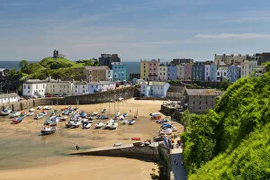 Images Dated 11th August 2021: Tenby Harbour, Pembrokeshire, Wales