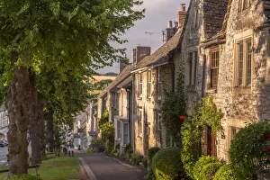 Burford Prints: Terraced cottages along The Hill in the Cotswolds town of Burford, Oxfordshire, England