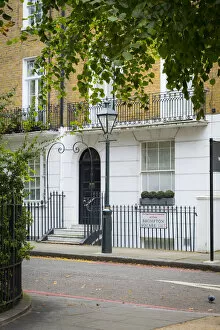 Images Dated 11th October 2021: Terraced house, Kensington, London, England, UK