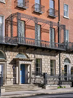 Laighin Prints: Terraced House at Merrion Square, Dublin, Ireland