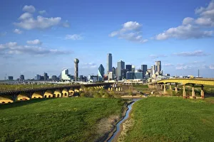 Images Dated 14th June 2017: Texas, Dallas, Skyline, Trinity River, Trinity River Park, Houston Street Viaduct