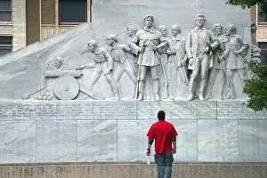 Images Dated 7th August 2017: Texas; San Antonio; Alamo Cenotaph; Spirit Of Sacrifice; Monument Honors The Names