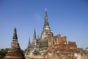 Images Dated 7th January 2010: Thailand, Ayutthaya, Ayutthaya Historical Park, Wat Phra Si Sanphet