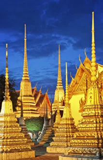 Images Dated 24th January 2012: Thailand, bangkok, Chedis at Wat Pho, Dusk