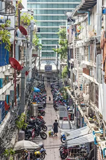 Images Dated 23rd August 2018: Thailand, Bangkok, Siam Square Area, high angle view of alley