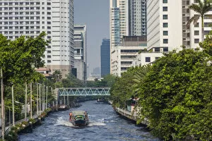 Images Dated 23rd August 2018: Thailand, Bangkok, Sukhumvit Area, Klong Saen Saeb, canal and water taxi