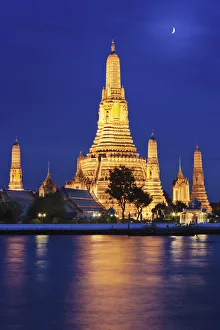Shrine Collection: Thailand, bangkok, Wat Arun Temple at night