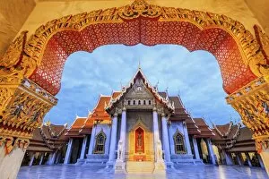 Images Dated 22nd December 2015: Thailand, Bangkok, Wat Benchamabophit (Marble Temple)