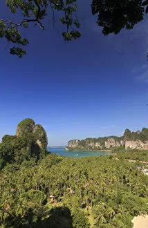 Images Dated 3rd January 2017: Thailand, Krabi, Hat Railay Beach