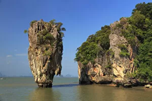 Images Dated 3rd January 2017: Thailand, Krabi Province, Ao Phang-Nga (Phang-Nga Bay), James Bond Island (Ko Khao