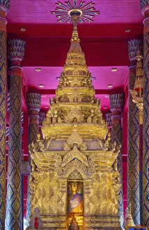 Images Dated 8th April 2021: Thailand, Lampang, Wat Phrathat Lampang Luang, elaborate ku in the Viharn Luang