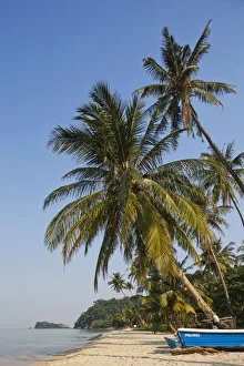 Images Dated 13th March 2012: Thailand, Trat Province, Koh Chang, Lonely Beach