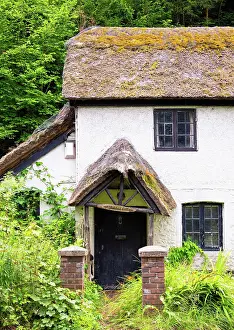 Derelict Prints: The Thatched Cottage on Shooters Hill, Berkshire, England