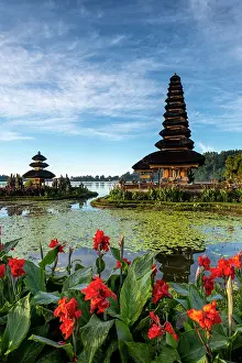 Temples Prints: Thatched Meru (pagoda) at Ulun Danu Beratan Temple