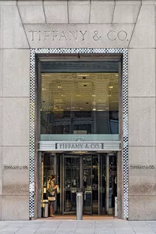 Images Dated 14th December 2015: Tiffany and Co, jewelry store, Fifth Avenue, Manhattan, New York, USA