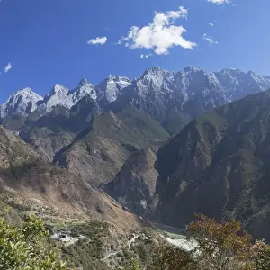 Tiger Leaping Gorge and Jade Dragon Snow Mountain (Yulong Xueshan), Yunnan, China