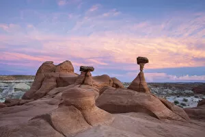 Images Dated 16th April 2021: Toadstools Mushroom Rocks in the Grand Staircase, Escalante National Monument