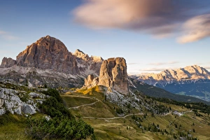 Tofane and Cinque Torri group at sunset, Cortina d'Ampezzo, Belluno district, Veneto Tofane and Cinque Torri group at sunset, Cortina d'Ampezzo, Belluno district, Veneto