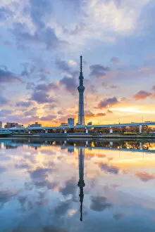 Images Dated 30th November 2018: Tokyo Skytree and Sumida river, Tokyo, Kanto region, Japan