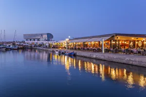 Tomis Tourist Port, waterfront cafes, Constanta, Dobrudscha, Romania