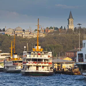 Images Dated 25th May 2011: Topkapi Palace and ferries on the waterfront of the Golden Horn, Istanbul, TurkeyIstanbul
