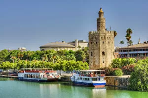 Images Dated 12th June 2018: Torre del Oro and Rio Guadelquivir, Sevilla, Andalusia, Spain