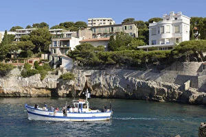 Tour boat of the coast of Cassis, Provence Alpes Cote d Azur, Provence, France