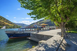 Tourist boats at Pinhao with river Duoro, Vila Real, Tras-os-Montes, Portugal