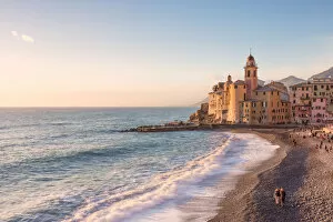 Riviera Di Levante Gallery: Tourists walking on the beach of Camogli at sunset, Gulf of Paradise, Portofino National