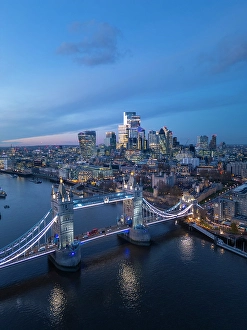 International Landmark Prints: Tower Bridge, City of London, London, England, UK