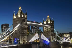 Images Dated 8th July 2022: Tower Bridge at Night, London, England