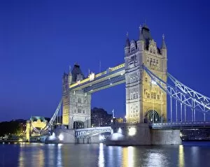 Night View Gallery: Tower Bridge & Thames River