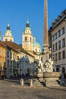 Images Dated 10th January 2018: Town Square with Robba Fountain also known as the Fountain of the Three Carniolan