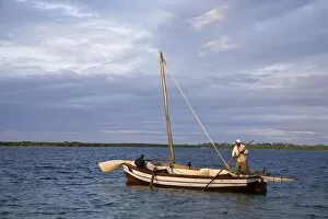 Images Dated 5th July 2007: A traditional dhow makes its way to Ibo Island in the