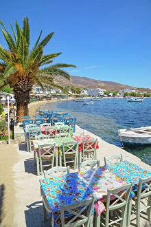 Cyclades Islands Collection: Traditional Greek taverna, Livadi, Serifos Island, Cyclades Islands, Greece