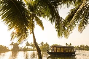 Peter Adams Collection: Traditional house boat, Kerala backwaters, nr Alleppey, (or Alappuzha), Kerala, India
